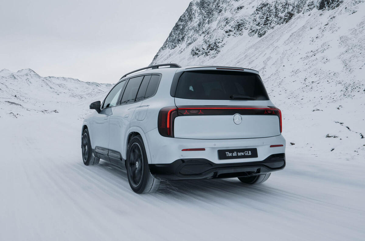 Mercedes GLB 2025 012