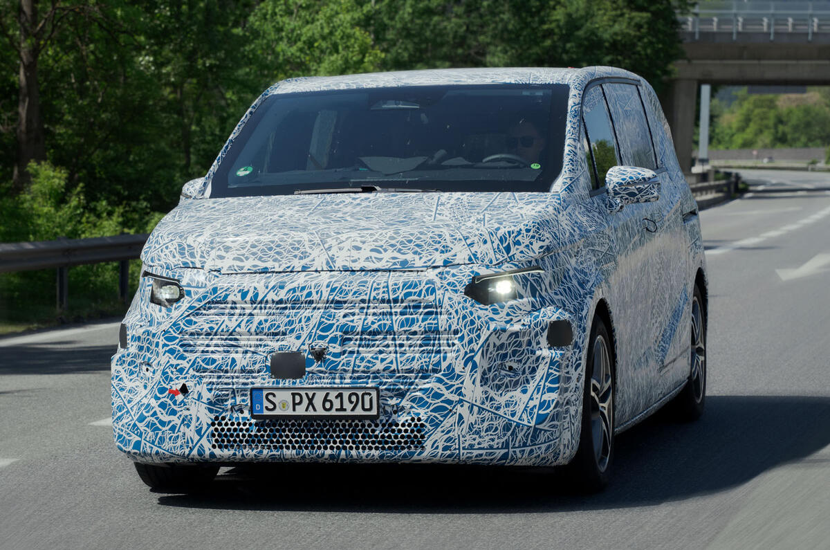 Mercedes VLE camo front quarter tracking