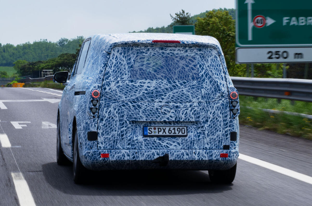 Mercedes VLE camo rear quarter tracking