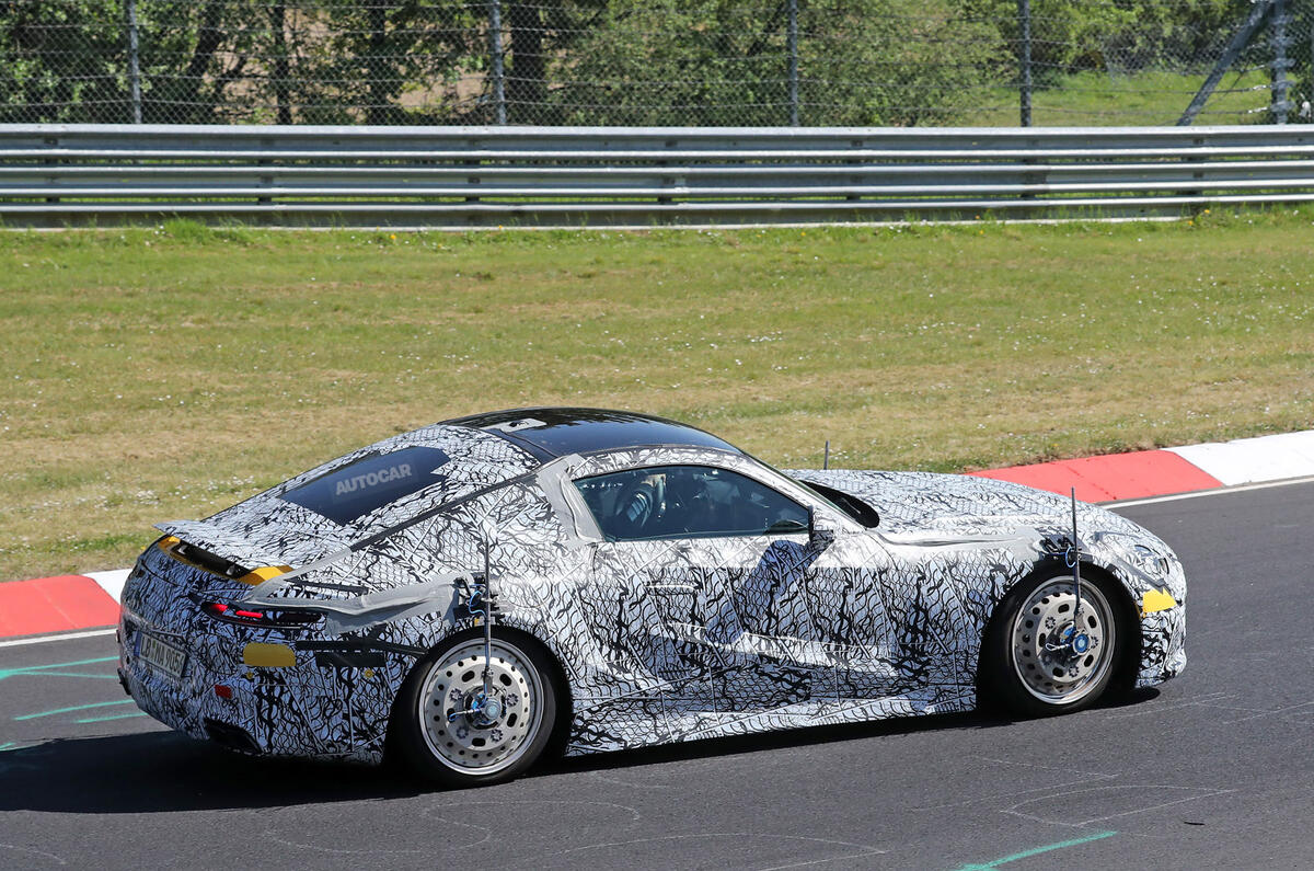 Mercedes AMG GT 63e PHEV 7