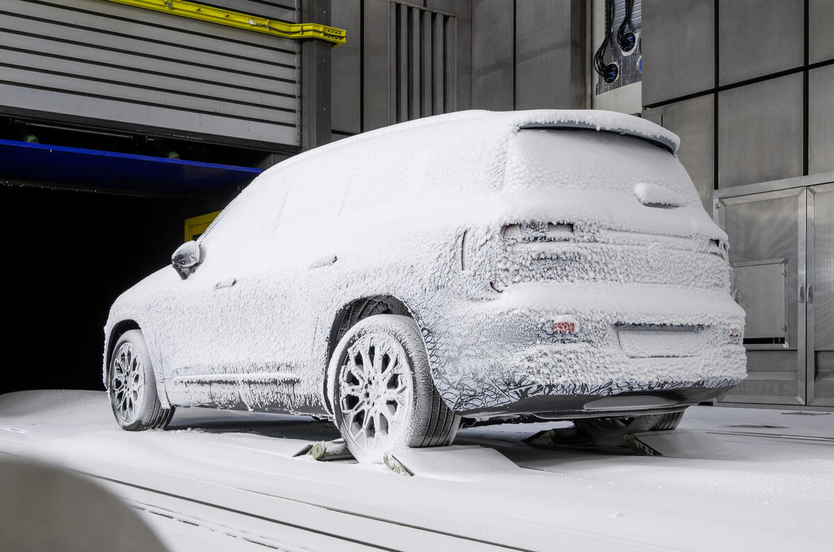 Mercedes Benz GLB 2026 rear 