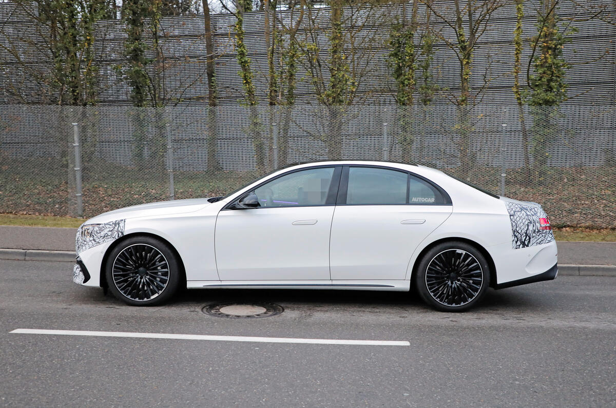 Mercedes E Class side profile 4 Mercedes E Class side profile 4