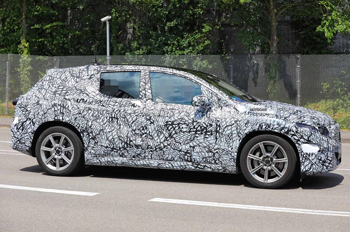 Mercedes EQE spyshot side Mercedes EQE spyshot side