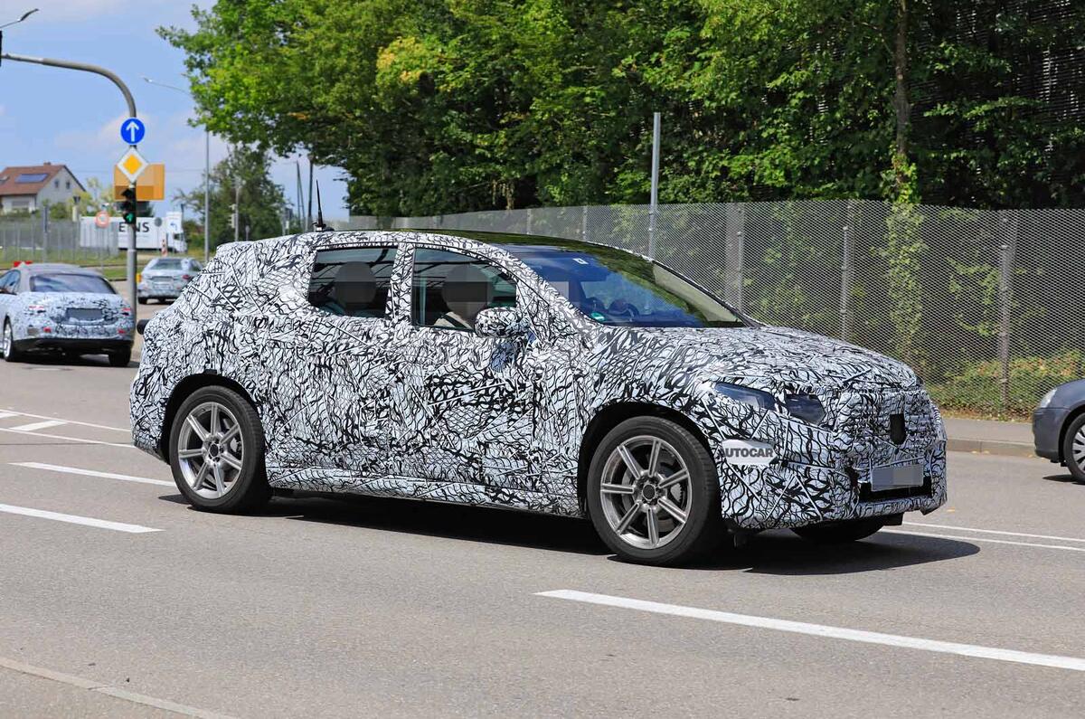 Mercedes EQE spyshot side front Mercedes EQE spyshot side front