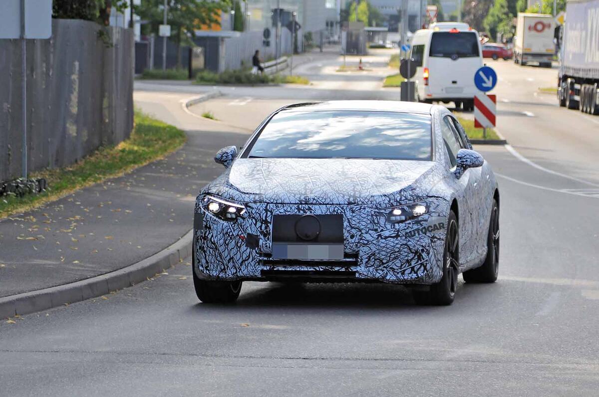 Mercedes EQS spyshots front far Mercedes EQS spyshots front far