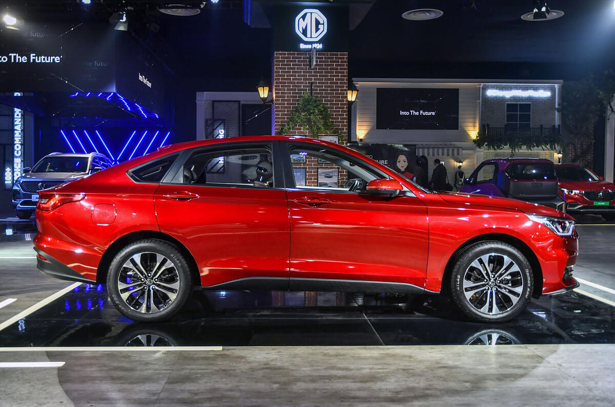 New Delhi Auto Expo 2020 - MG Motor R6 sedan side New Delhi Auto Expo 2020 - MG Motor R6 sedan side