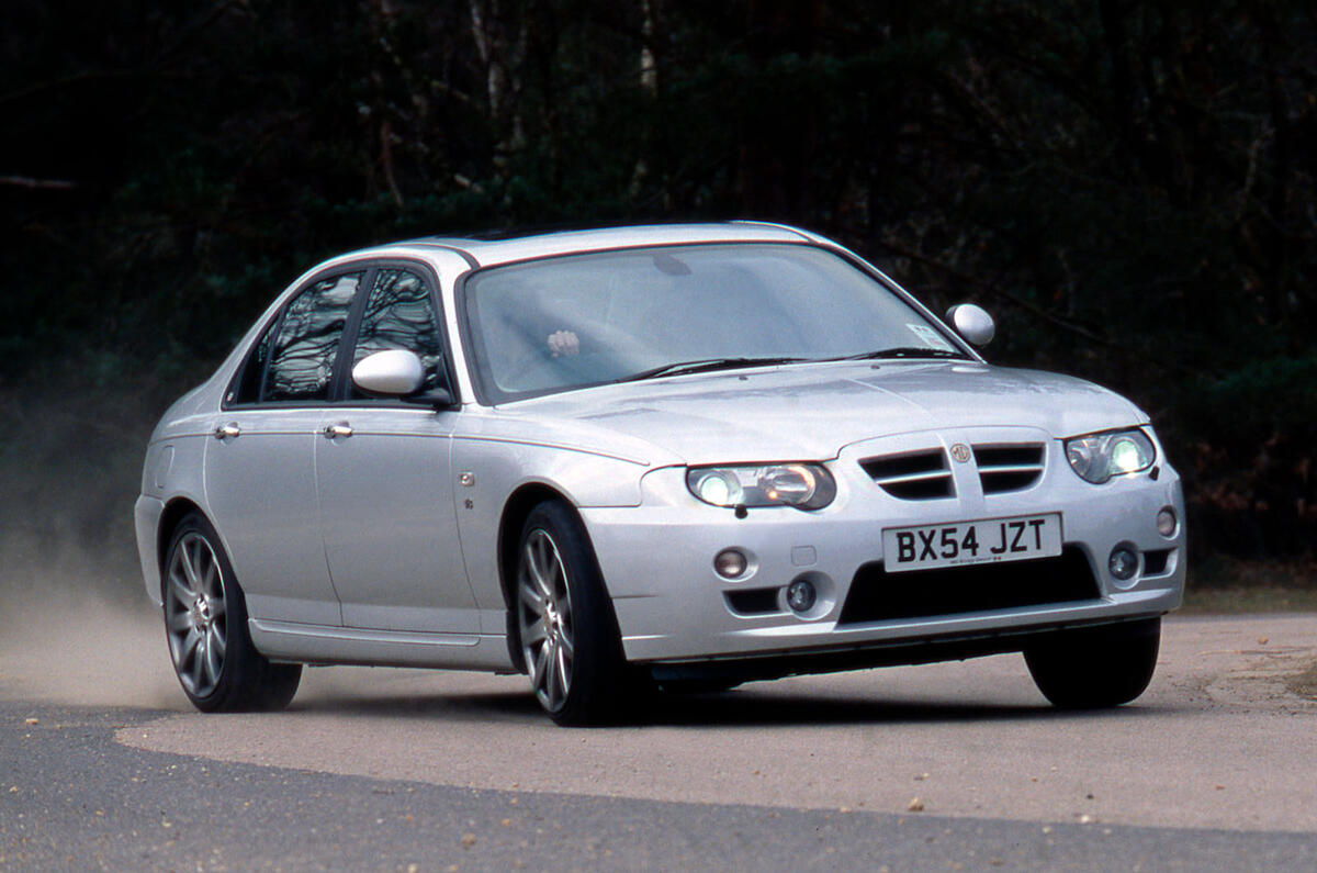 MG ZT front quarter powersliding