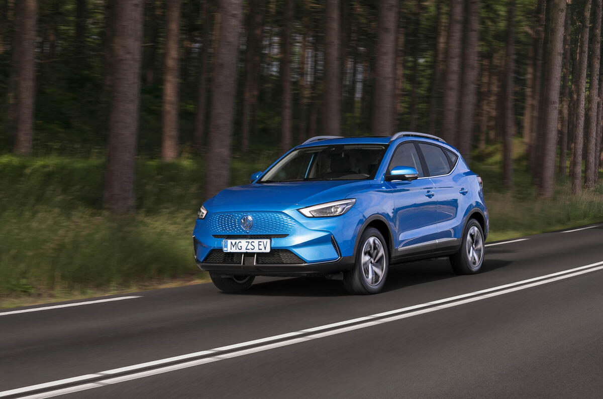 MG ZS EV   front dynamic driving 01 presskit
