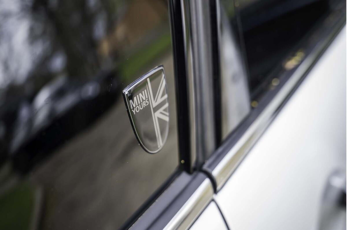 MINI Yours badging MINI Yours badging