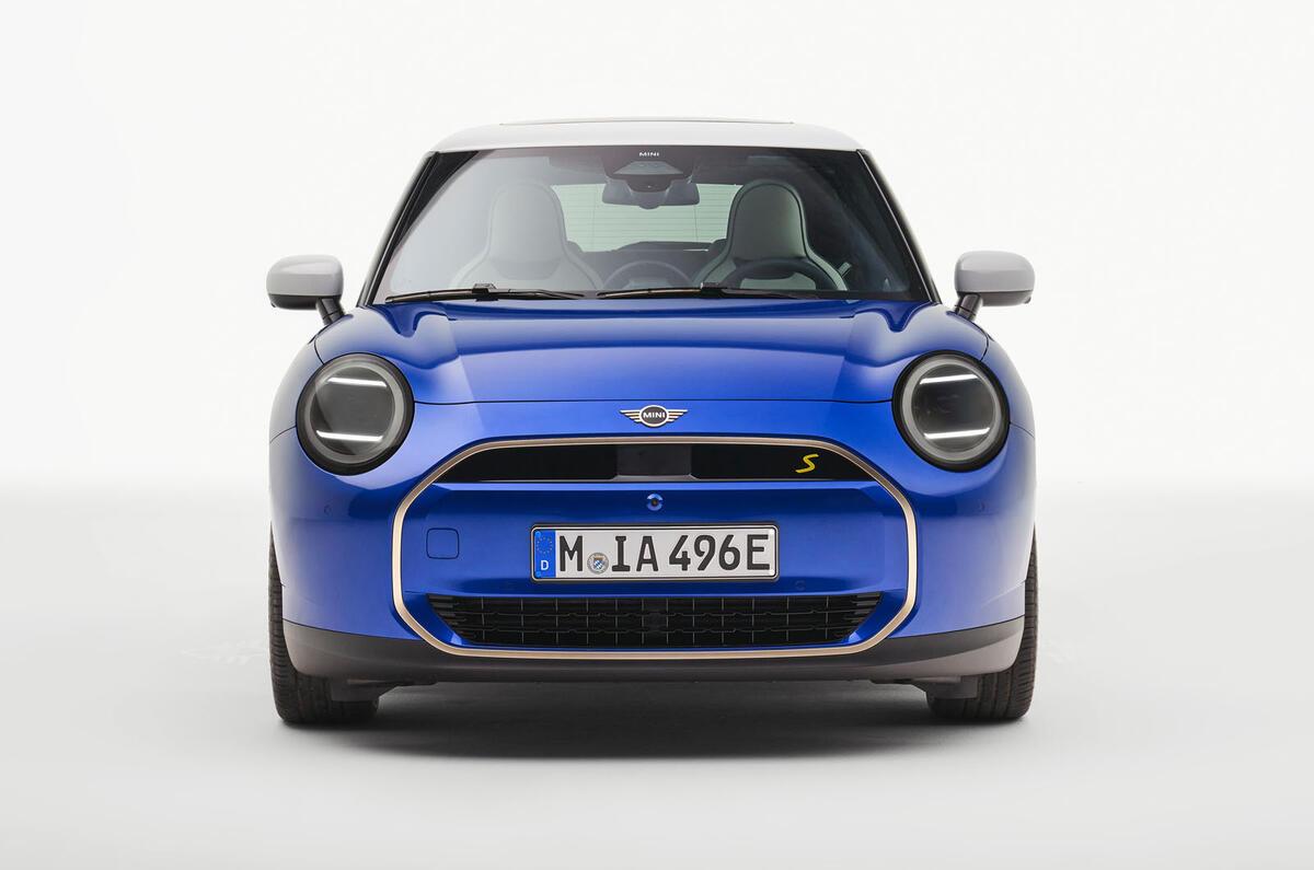 Mini Cooper Electric headlight squinting Mini Cooper Electric headlight squinting