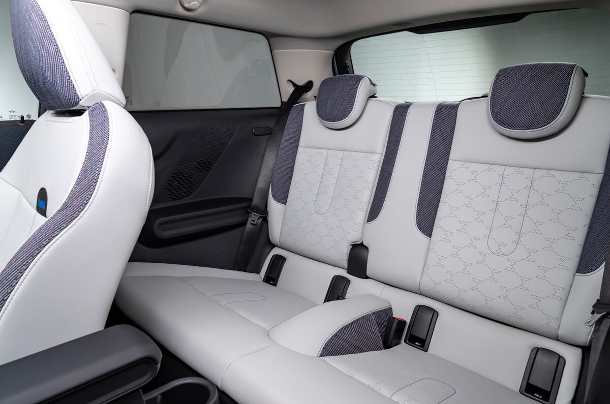 Mini Cooper petrol 2024 rear seats Mini Cooper petrol 2024 rear seats