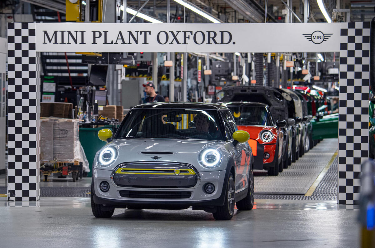 Mini Cooper SE and S production Oxford 2023