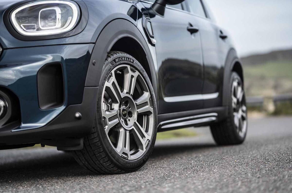 Mini Countryman Boardwalk wheels