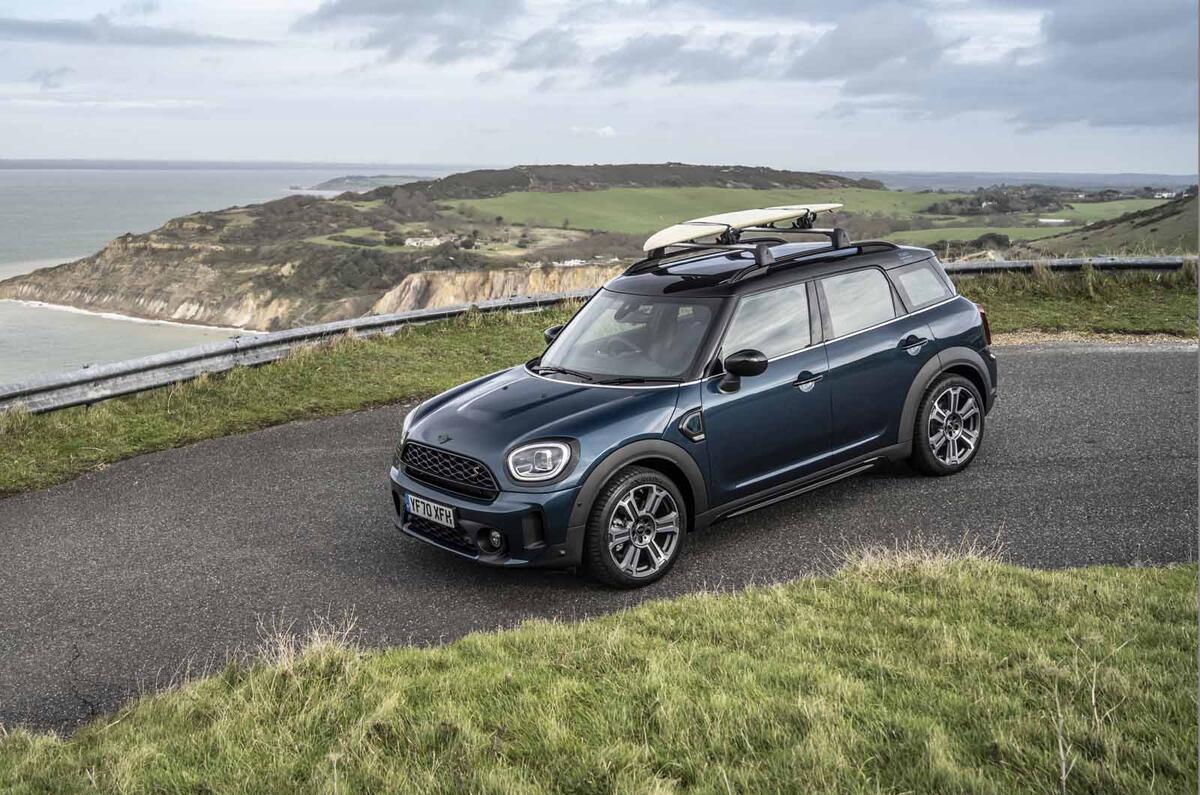 Mini Countryman Boardwalk side
