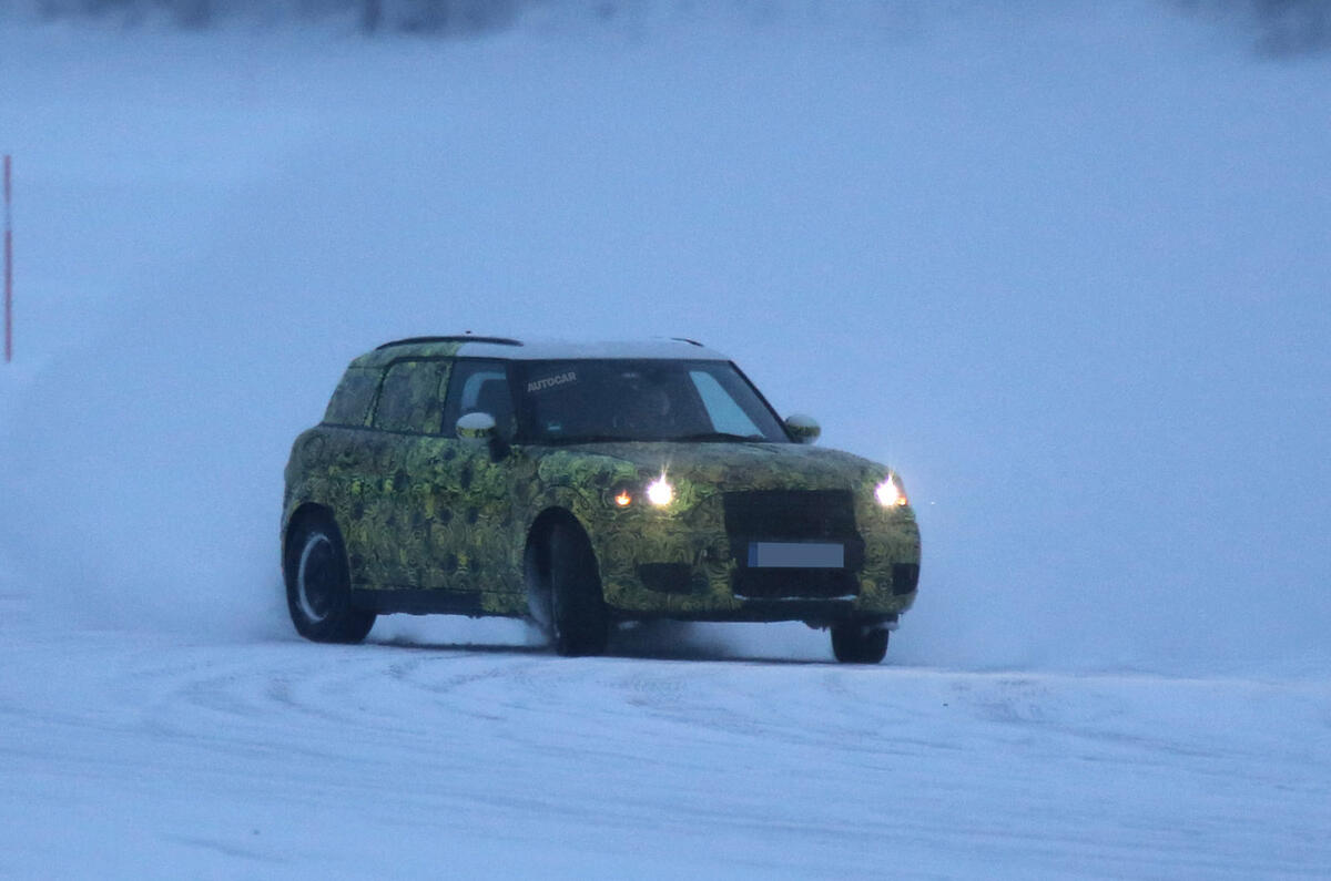 Mini Countryman spied
