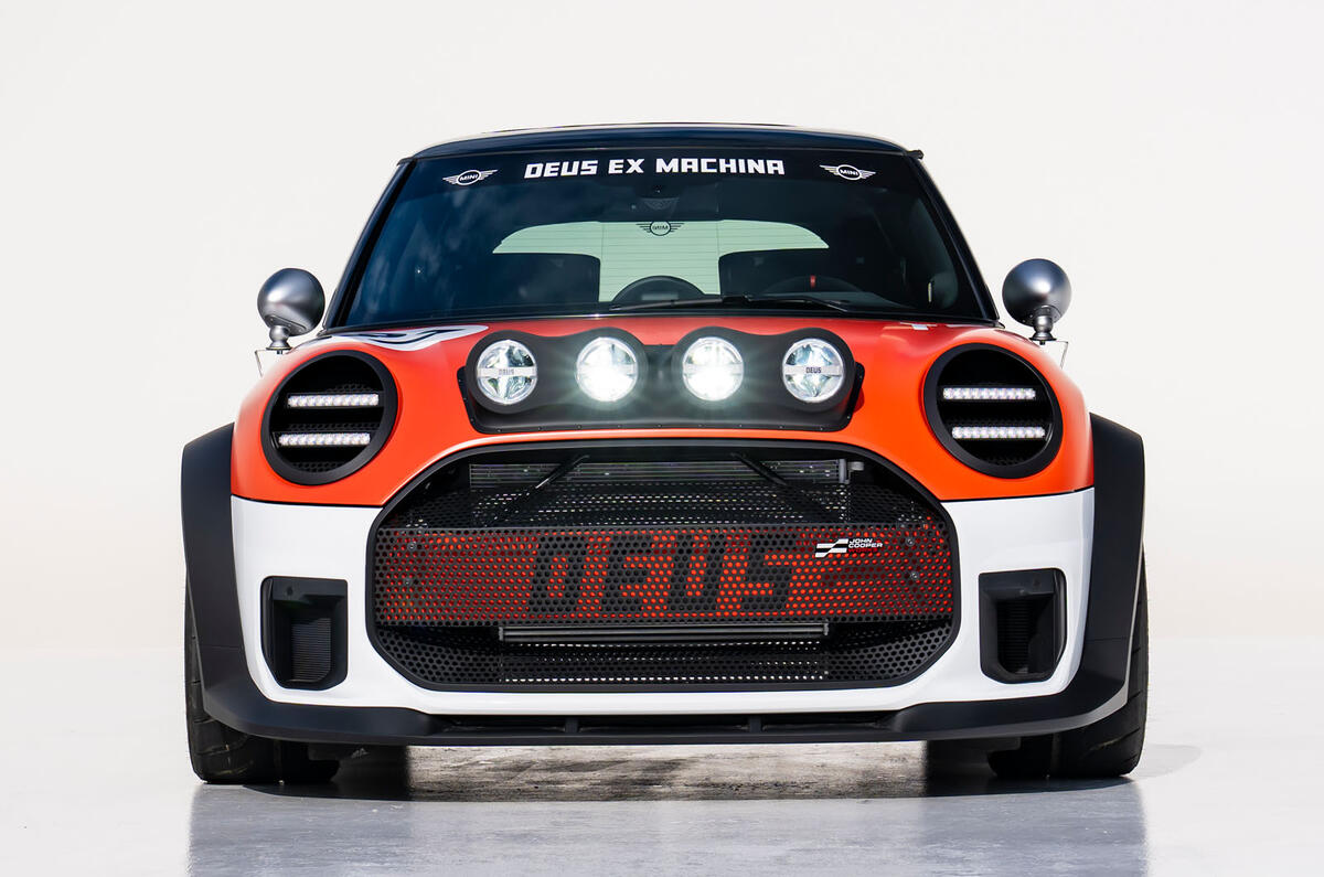 Mini Deus Machina front
