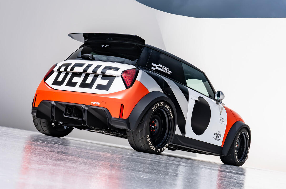Mini Deus Machina rear quarter