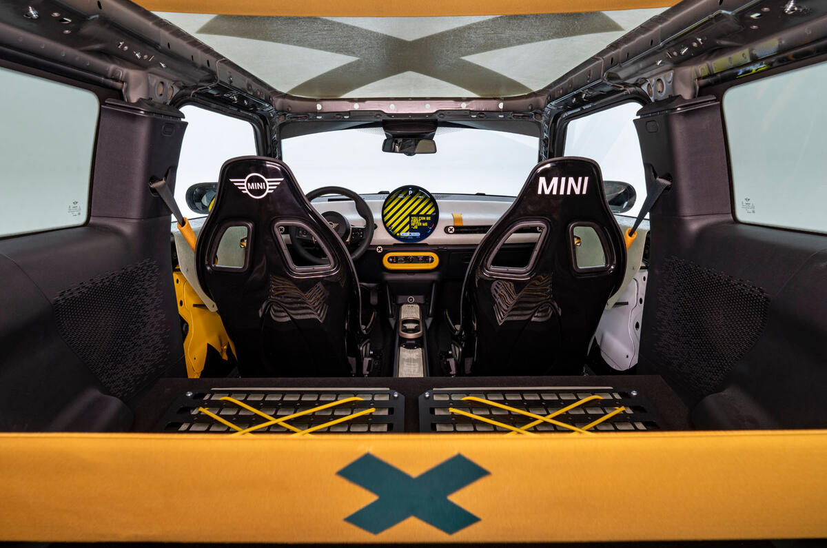 Mini Deus Skeg interior