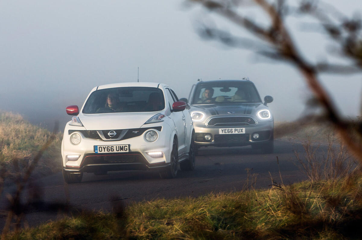 Mini Countryman Cooper S v Nissan Juke Nismo RS