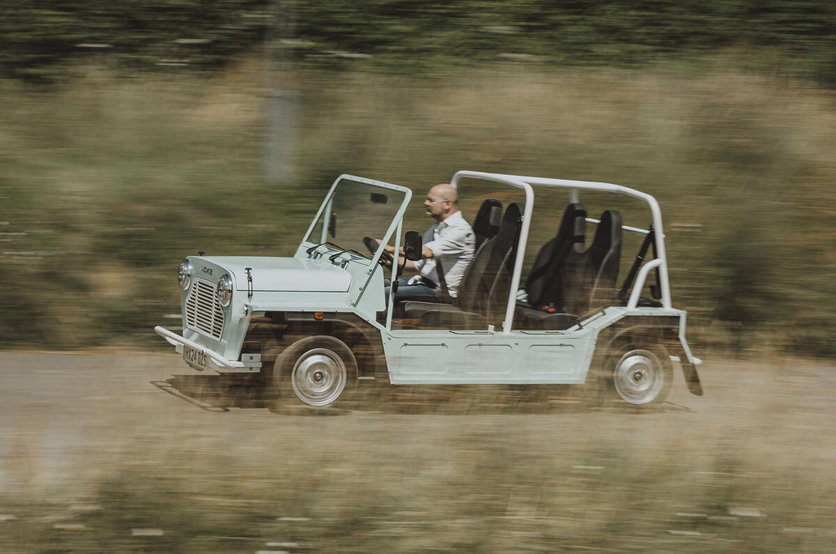 mini moke 01 mini moke 01