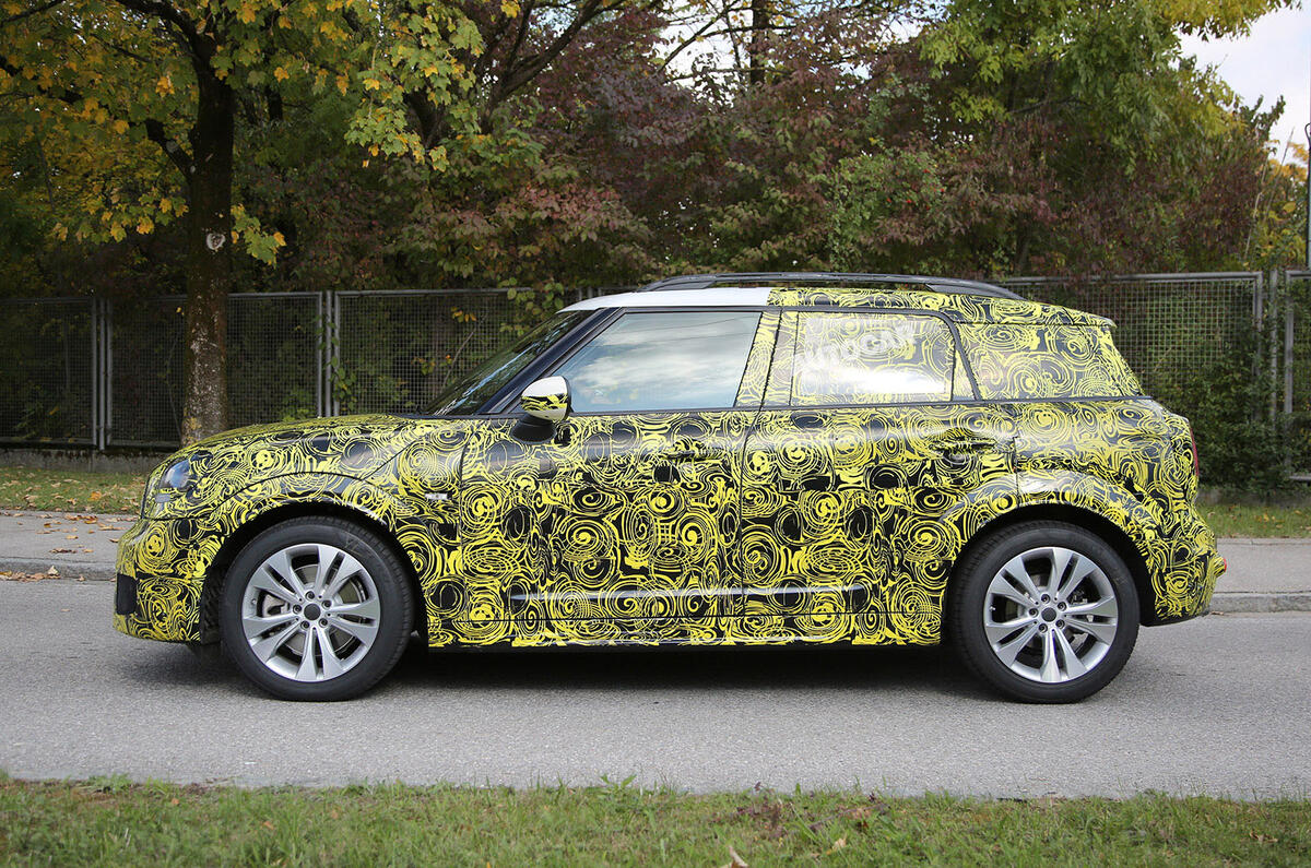 Mini Countryman spied