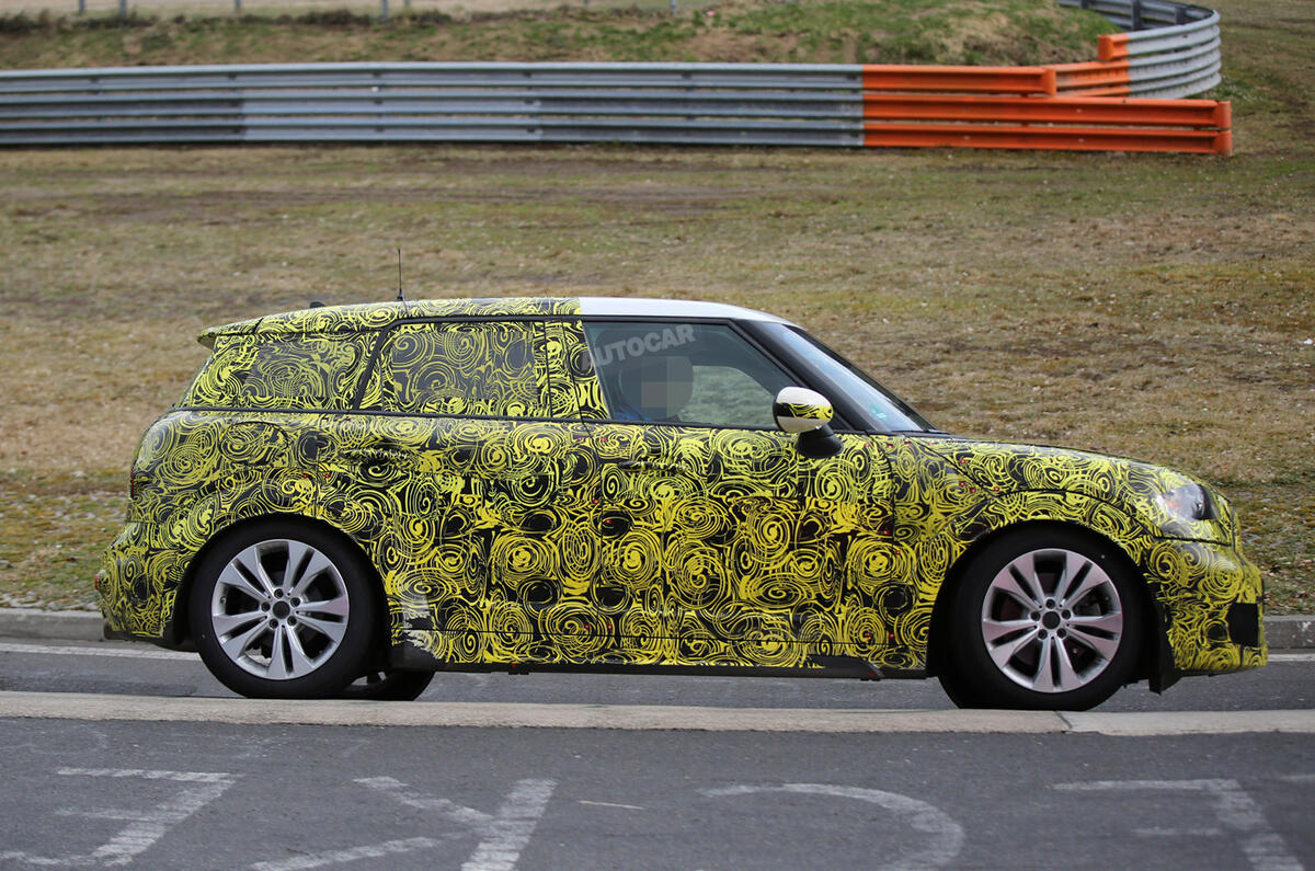 Mini Countryman spied