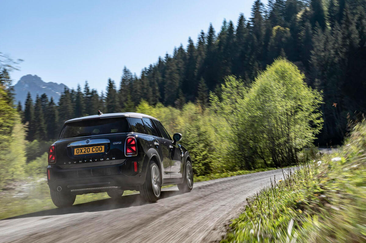 MINI Countryman: Forest adventures MINI Countryman: Forest adventures