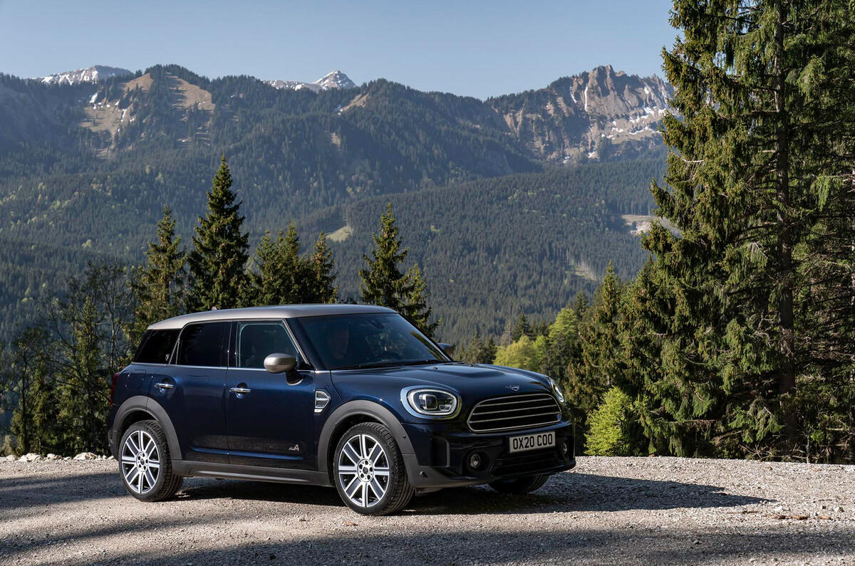 MINI Countryman: Forest adventures MINI Countryman: Forest adventures