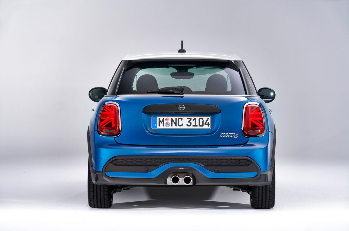 MINI 5 Door Hatch Cooper S Island Blue (3)