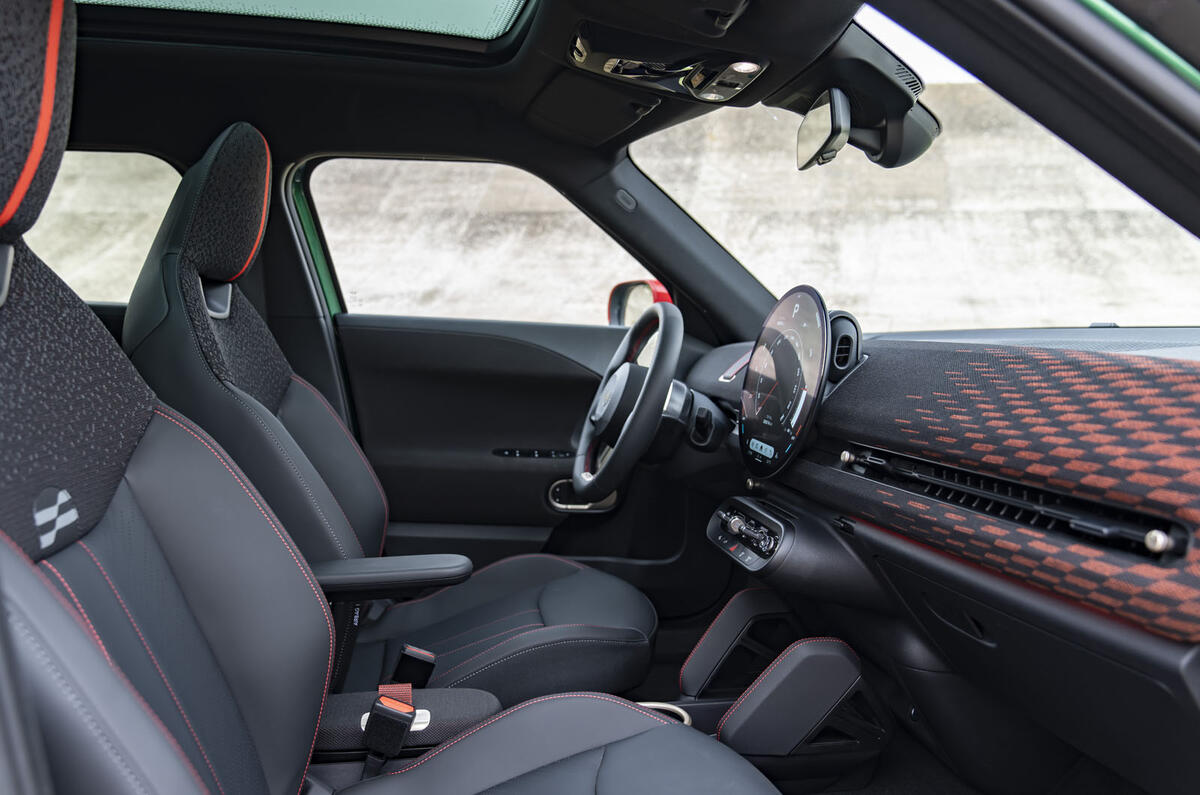 Mini Aceman John Cooper Works   interior Mini Aceman John Cooper Works   interior