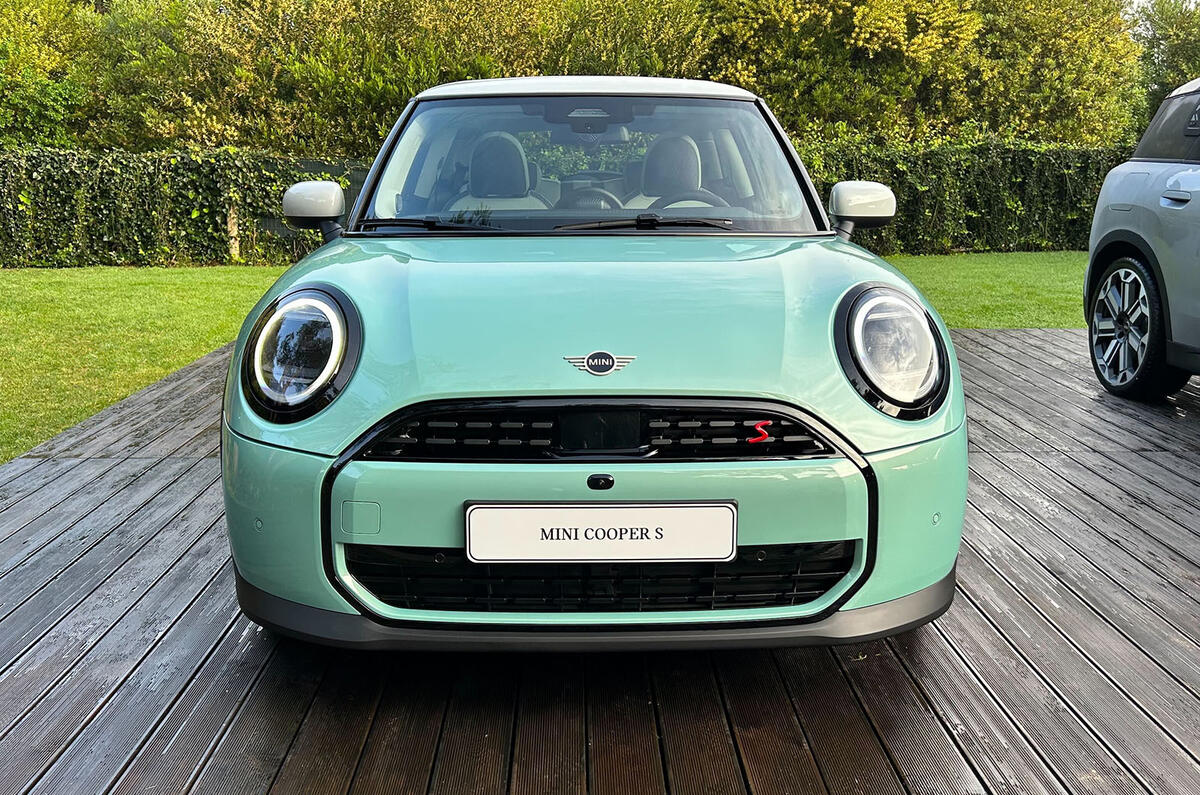 Mini Cooper petrol front static Mini Cooper petrol front static