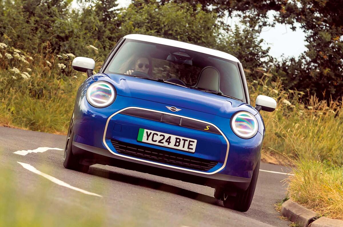 mini cooper se front mini cooper se front