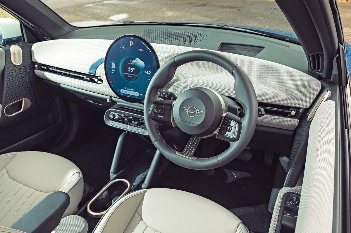Mini cooper se interior dashboard Mini cooper se interior dashboard