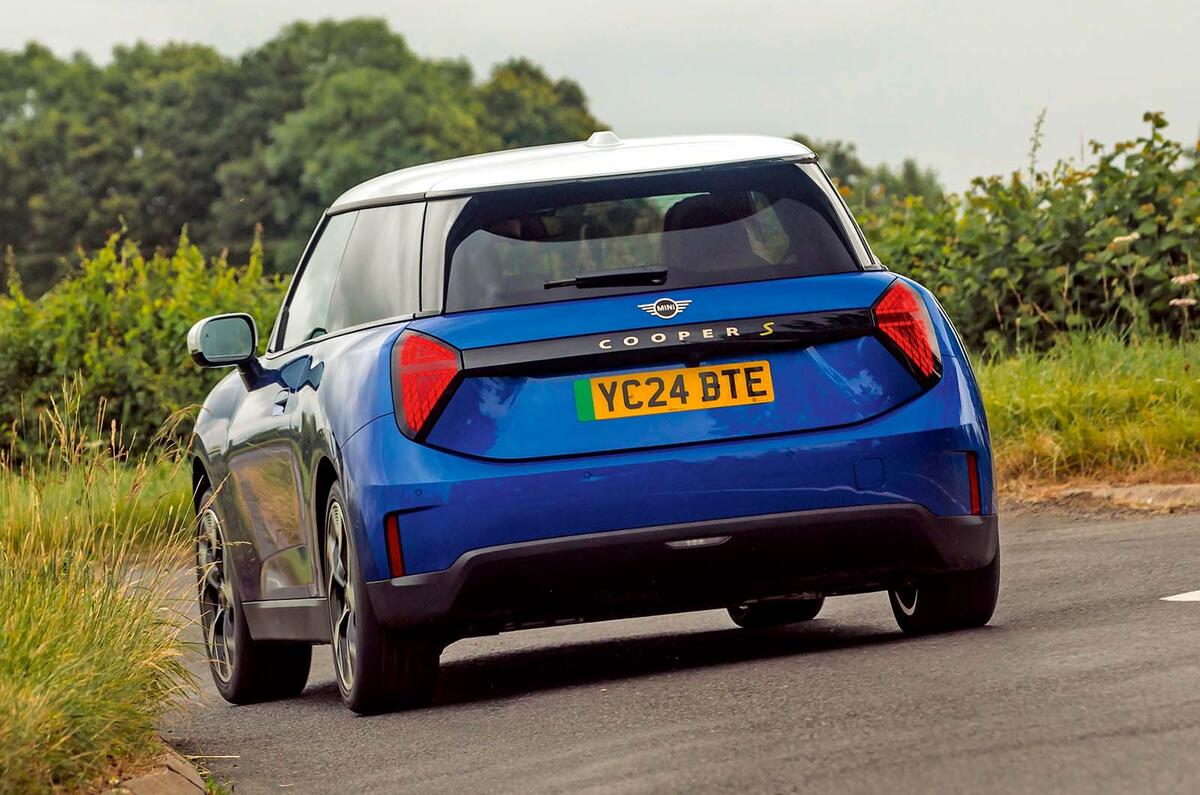 mini cooper se rear mini cooper se rear