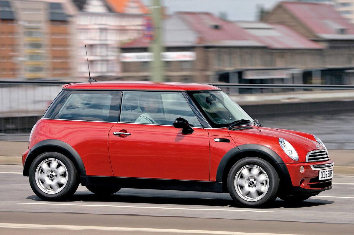 2004 Mini One press side