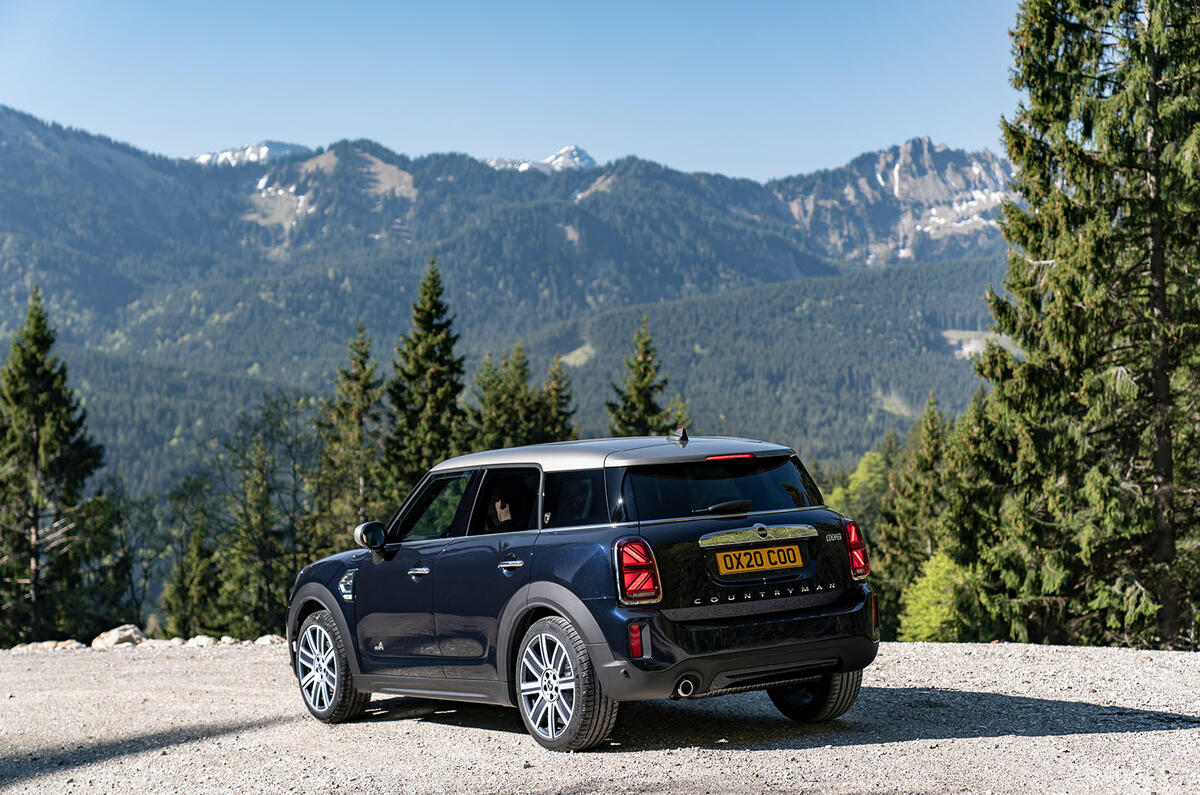MINI Countryman: Mountain adventures MINI Countryman: Mountain adventures