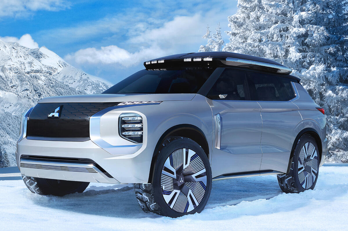 Mitsubishi Engelburg Tourer Geneva press - side