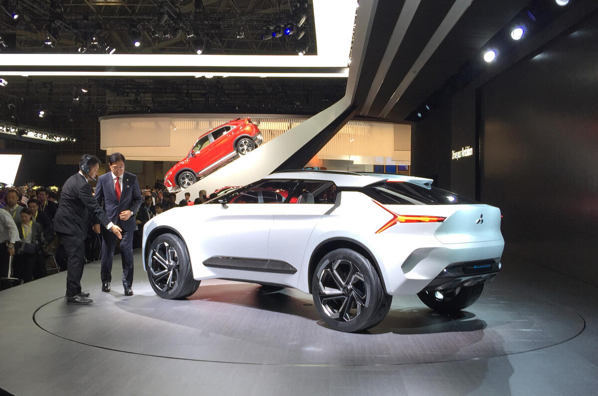 Mitsubishi e-Evolution SUV concept