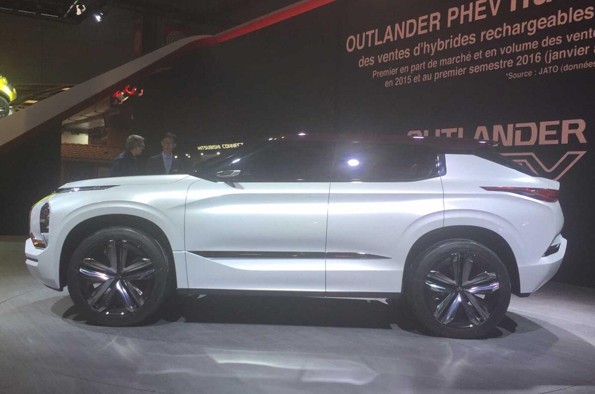 Mitsubishi GT PHEV concept