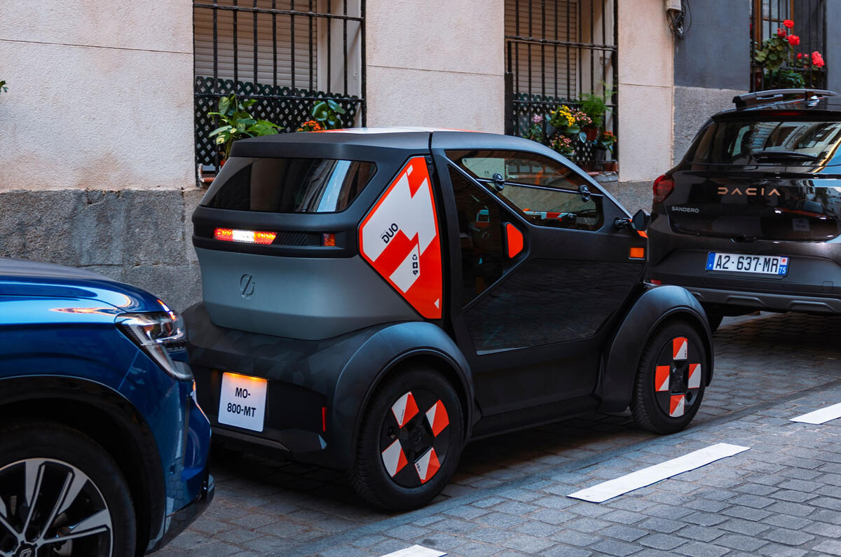 Mobilize Duo parked Mobilize Duo parked