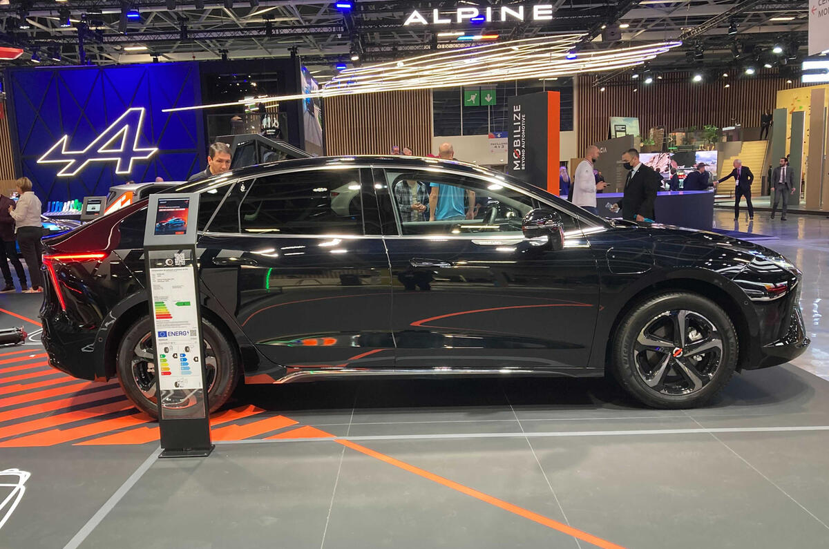 Mobilize Limo 2022 side Paris Motor Show Mobilize Limo 2022 side Paris Motor Show