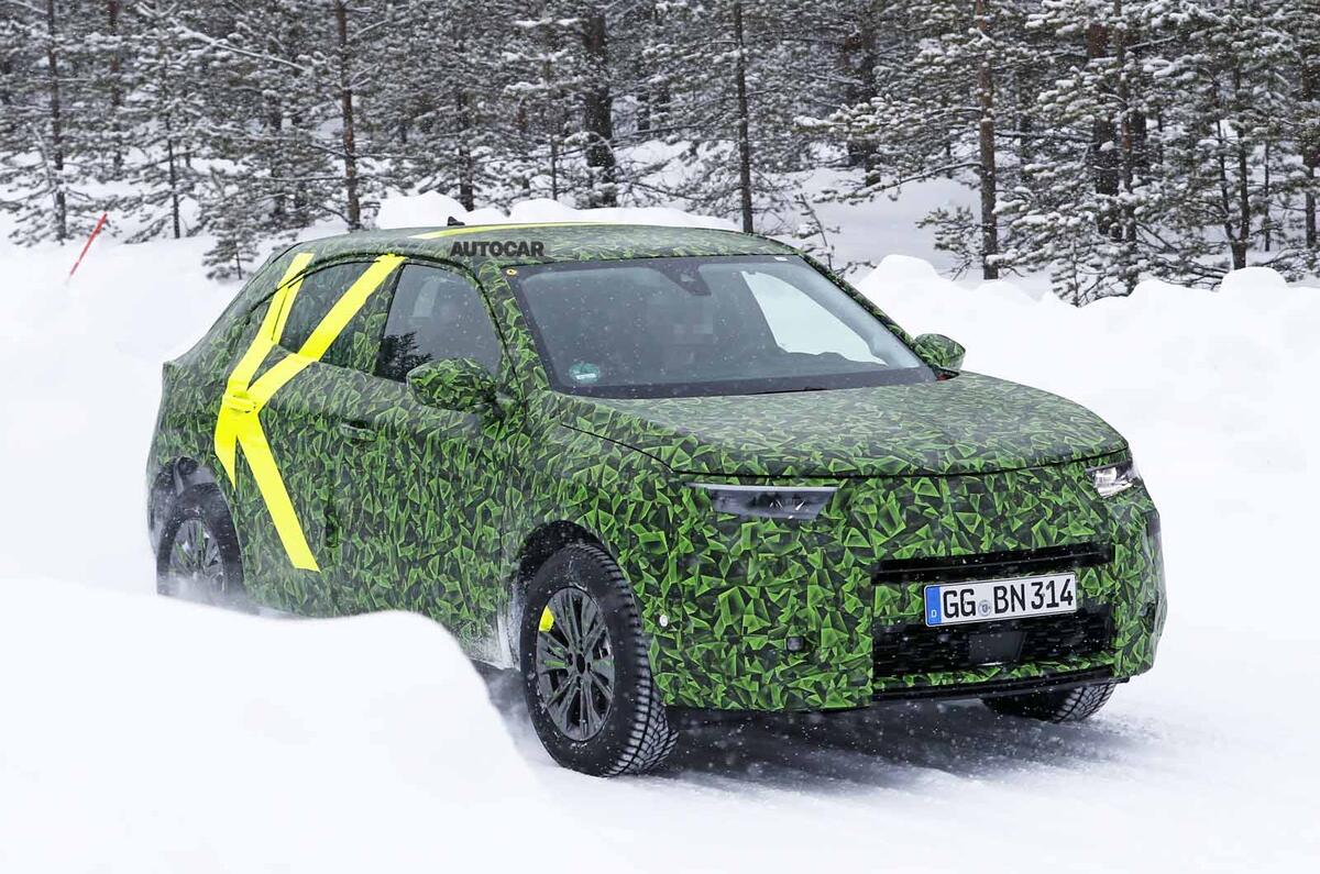 2021 Vauxhall Mokka spyshot side front 3/4
