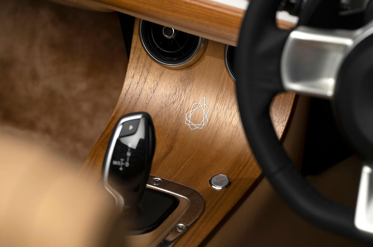 Morgan Plus Six Pinnacle centre console detail