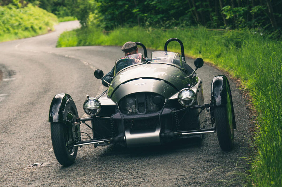 morgan super 3 2022 front quarter tracking
