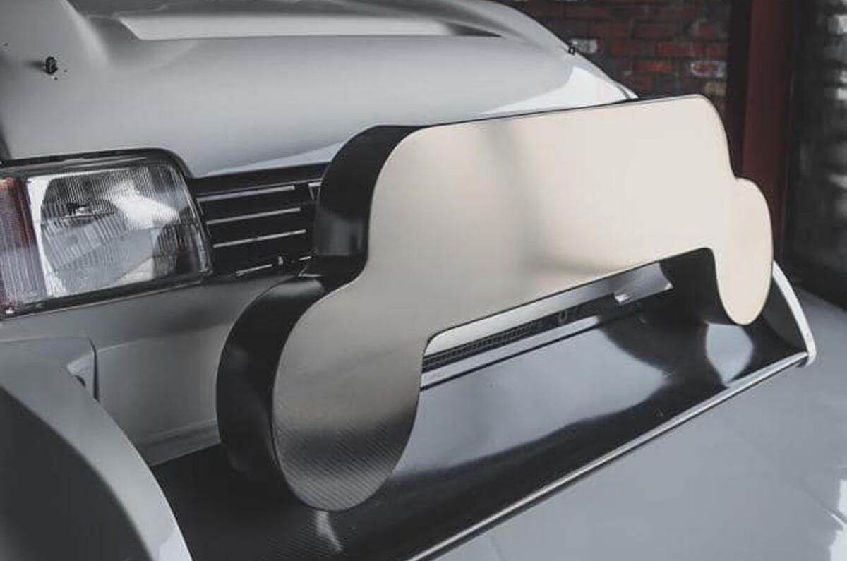 MST Metro 6R4 in workshop 5