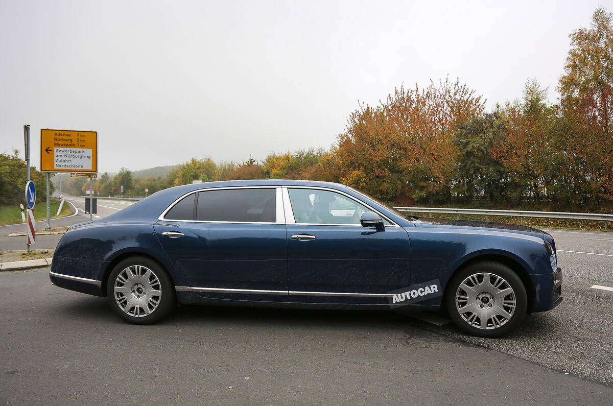 2016 Bentley Mulsanne spy photo