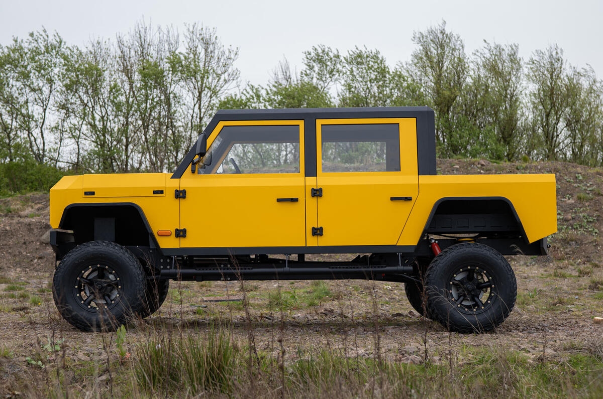 Munro Mk1 Pickup 2023 side static