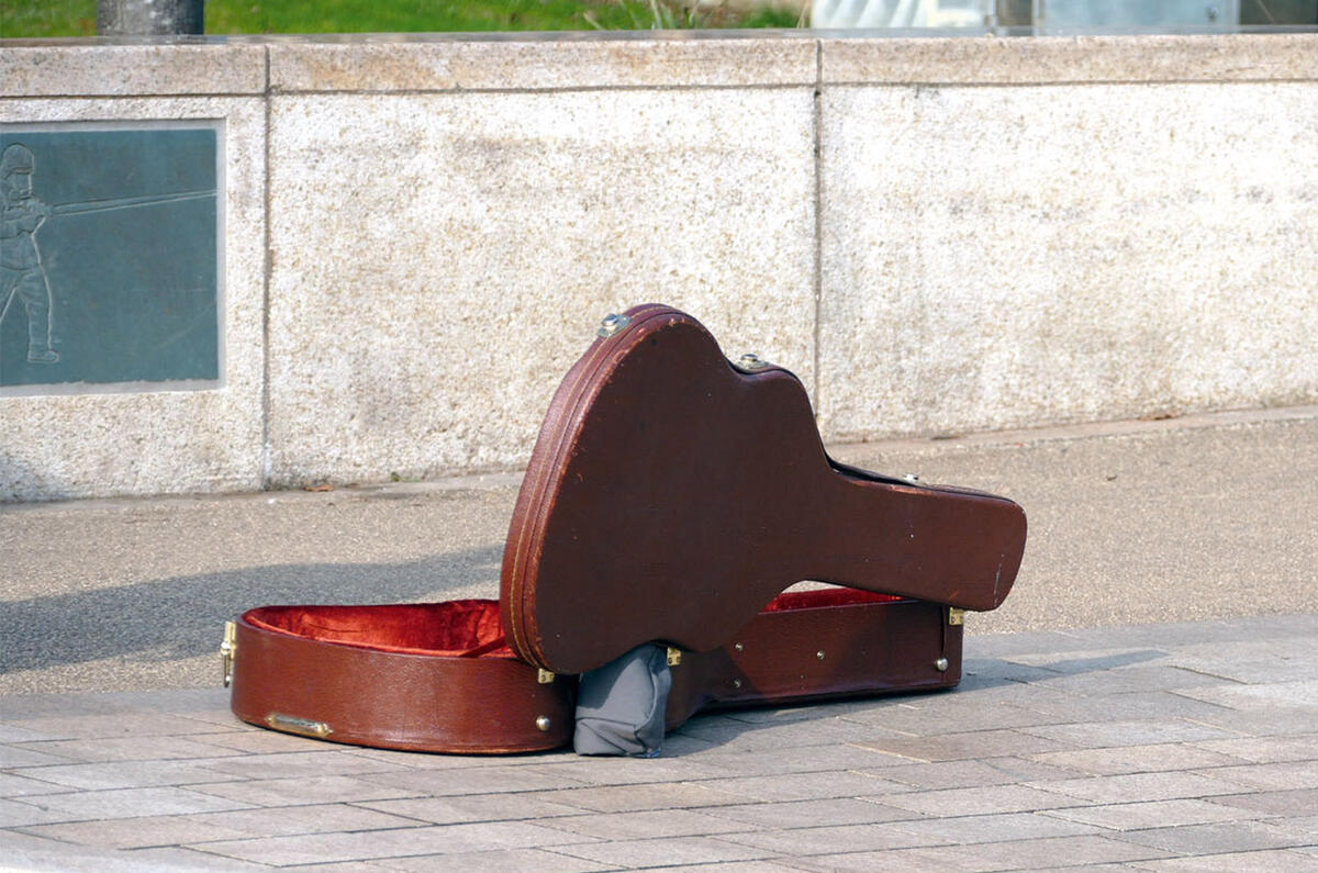 Musical instrument case