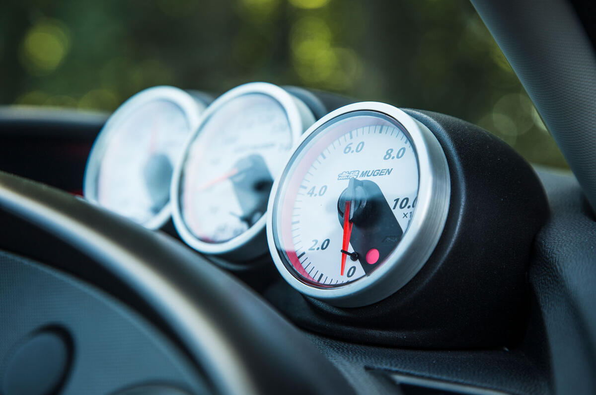 Suzuki Swift Sport vs Honda Civic Type R Mugen vs Renault Clio Cup 