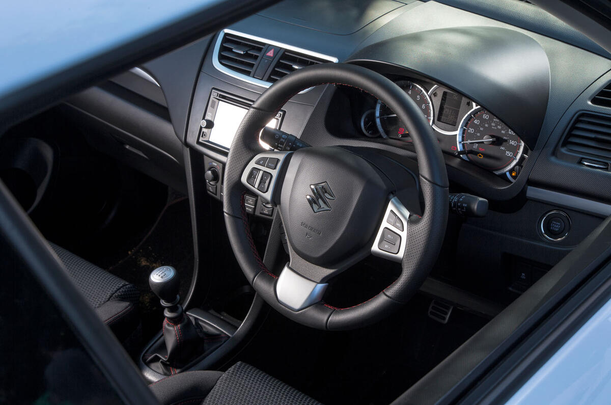 Suzuki Swift Sport vs Honda Civic Type R Mugen vs Renault Clio Cup 